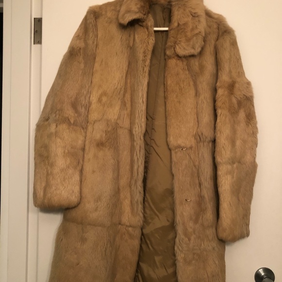 Manteaux en fourrure - Picture 2 of 3